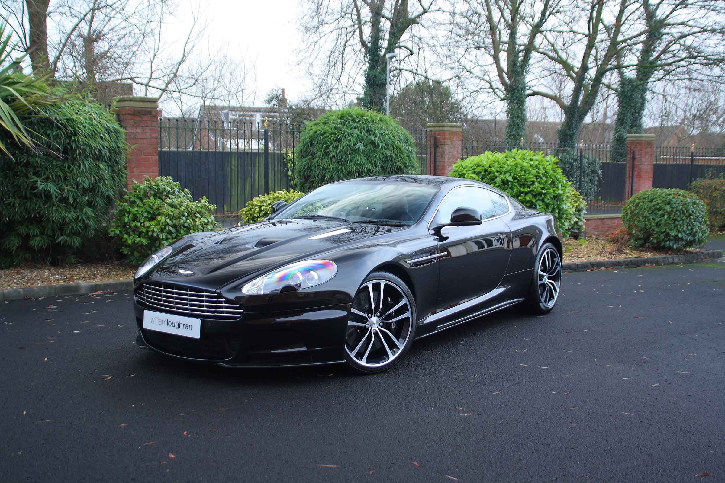Aston Martin DBS Carbon Black - Limited Edition