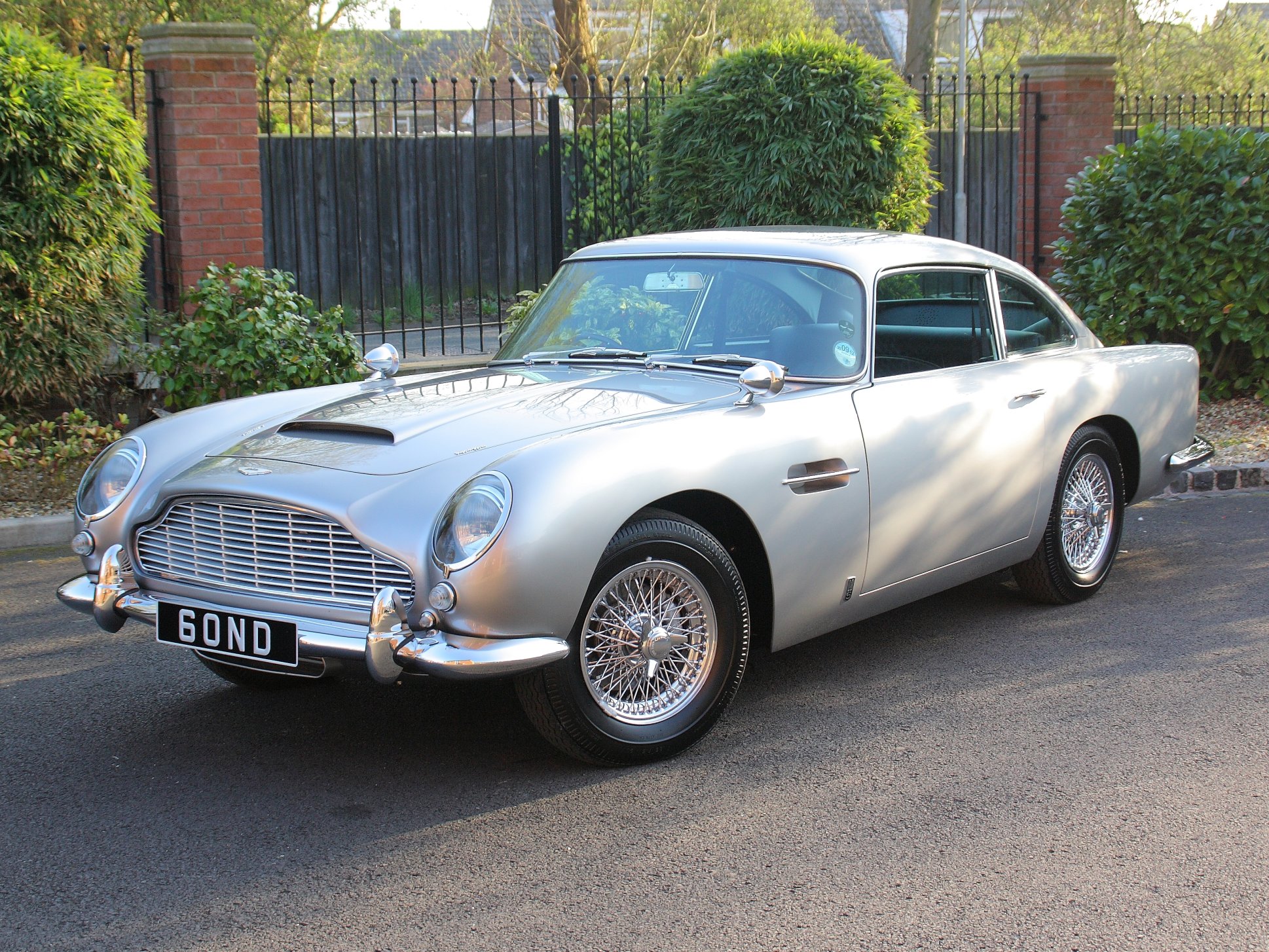 Aston Martin DB5