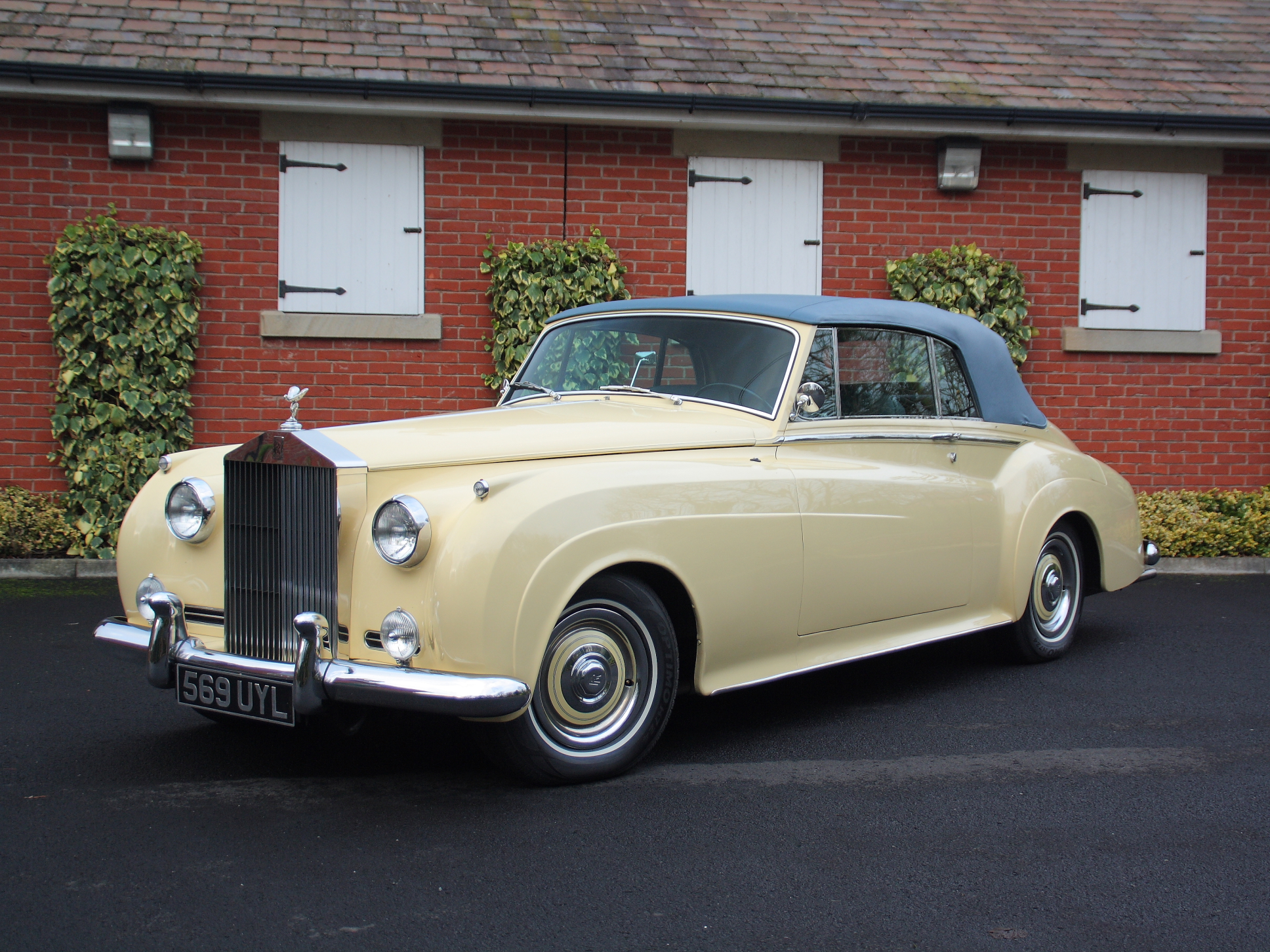 Rolls Royce Silver Cloud II (2242)