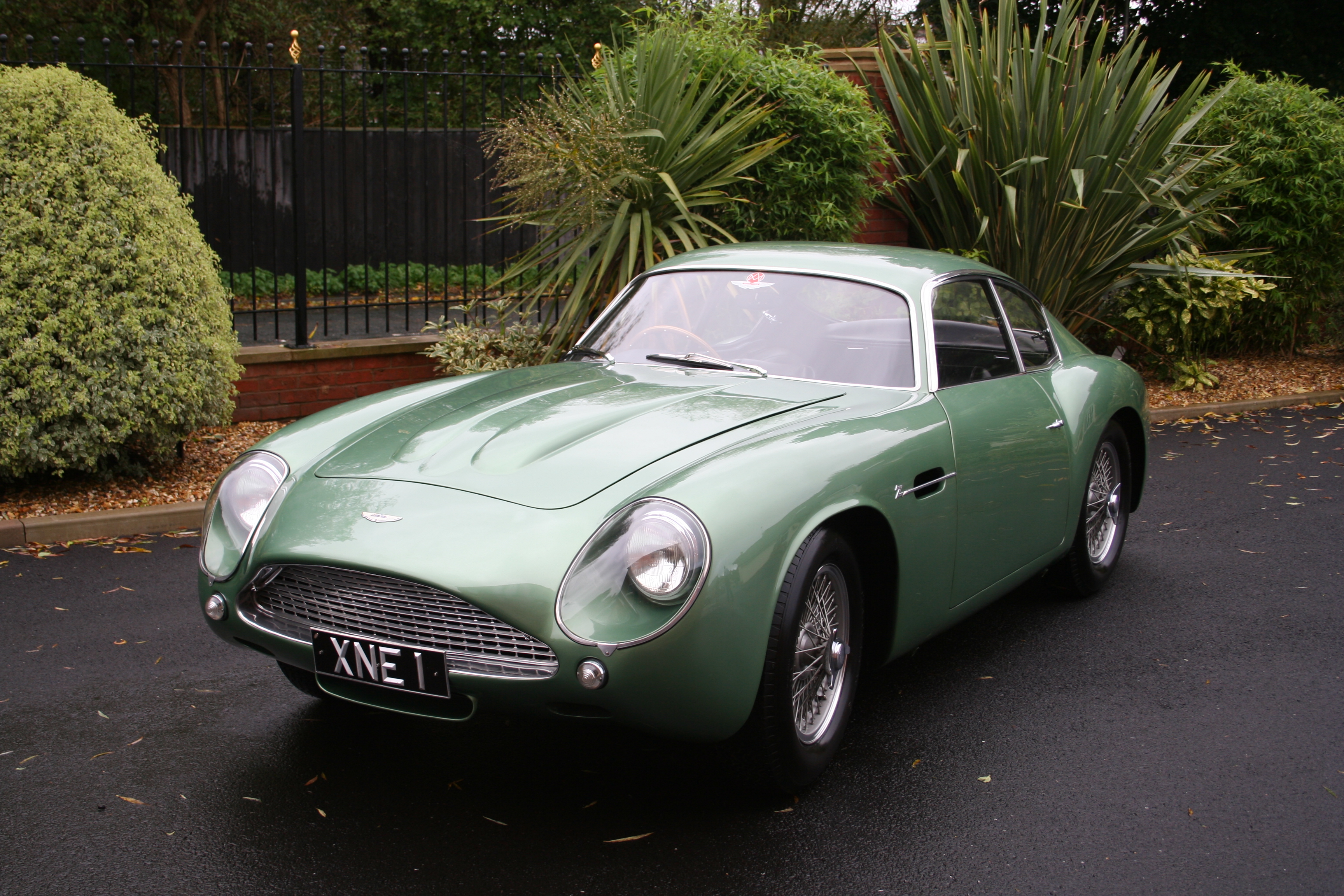 Aston Martin DB4 Zagato (1399)