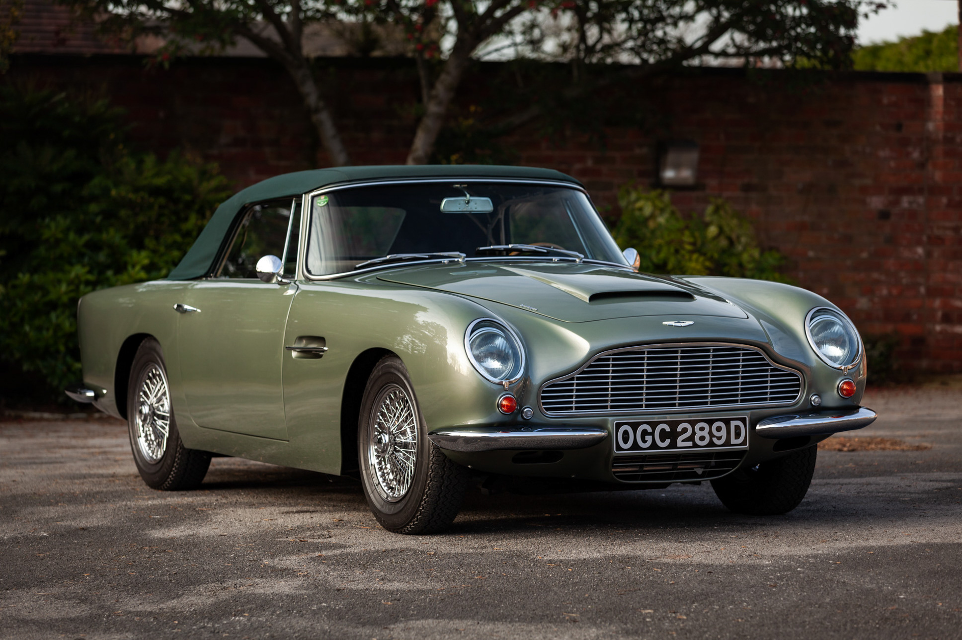 Aston Martin DB6 Short Chassis Volante